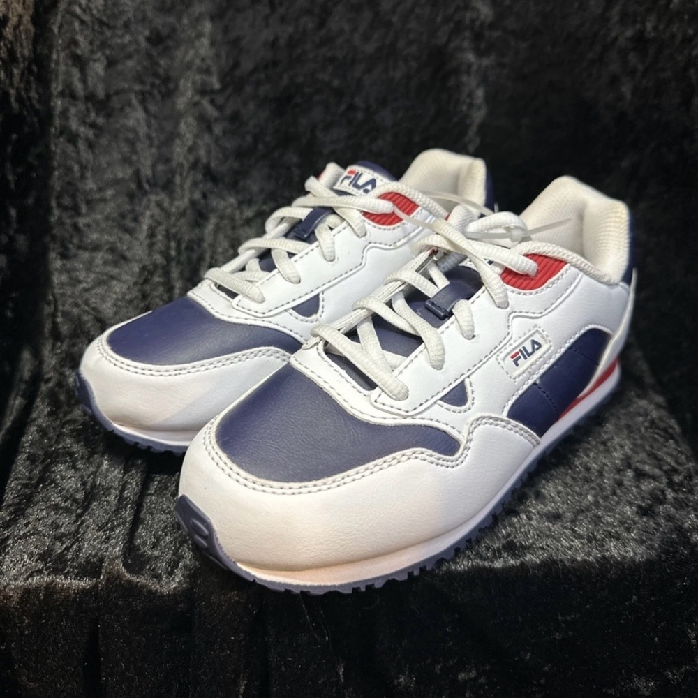 Kids Fila Shoes Size 3